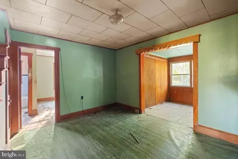 Living - 7189 Middle Rd, Middletown, VA 22645 photo 1 of 1