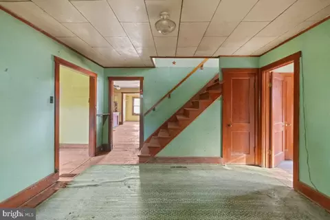 Entry Way - 7189 Middle Rd, Middletown, VA 22645 photo 1 of 3