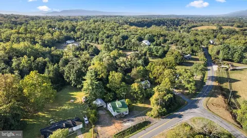 View/Area - 7189 Middle Rd, Middletown, VA 22645 photo 4 of 4