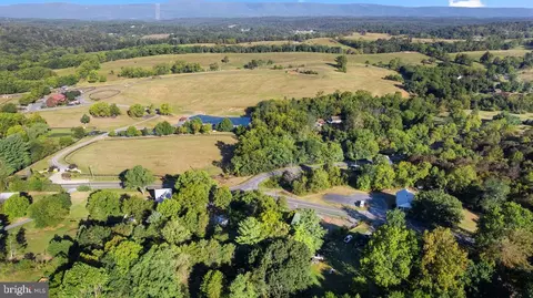 View/Area - 7189 Middle Rd, Middletown, VA 22645 photo 2 of 4