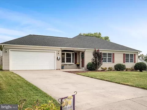 110 Clevenger Ct, Winchester, VA 22601
