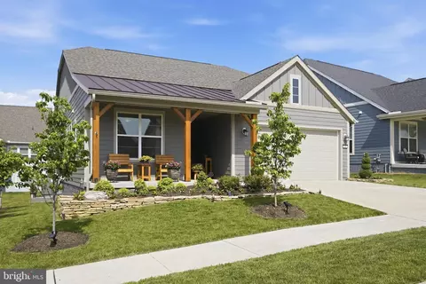 110 Viceroy Way, Lake Frederick, VA 22630