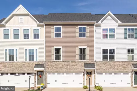 103 Burkwood Ter, Lake Frederick, VA 22630