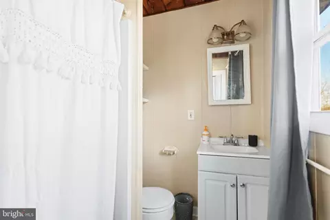 Other - 322 Masters Dr, Cross Junction, VA 22625 photo 7 of 10