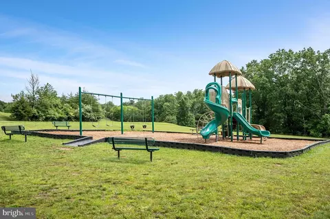 View/Area - 711 Masters Dr, Cross Junction, VA 22625 photo 10 of 18