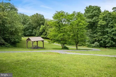 Exterior - 711 Masters Dr, Cross Junction, VA 22625 photo 11 of 12