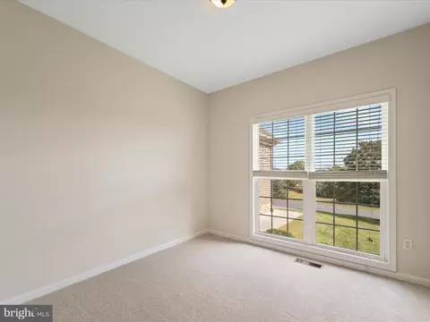 Bedroom - 711 Masters Dr, Cross Junction, VA 22625 photo 1 of 4
