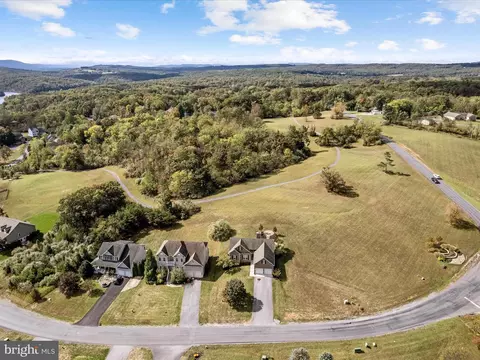 View/Area - 711 Masters Dr, Cross Junction, VA 22625 photo 4 of 18