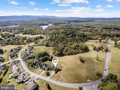 View/Area - 711 Masters Dr, Cross Junction, VA 22625 photo 1 of 18