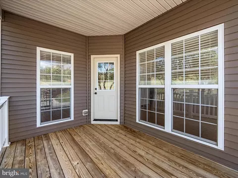 Exterior - 711 Masters Dr, Cross Junction, VA 22625 photo 6 of 12