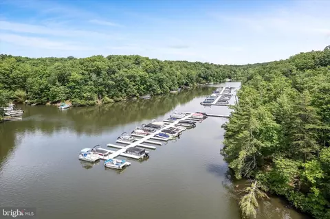 View/Area - 711 Masters Dr, Cross Junction, VA 22625 photo 17 of 18