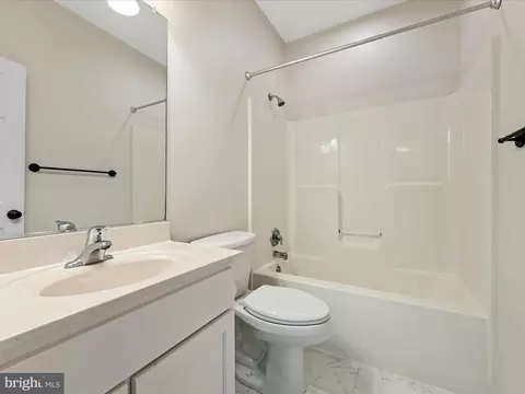 Bath - 711 Masters Dr, Cross Junction, VA 22625 photo 1 of 4