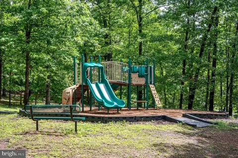View/Area - 711 Masters Dr, Cross Junction, VA 22625 photo 11 of 18