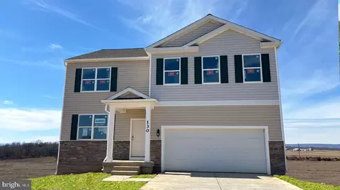 127 Woodford Dr, Stephens City, VA 22655