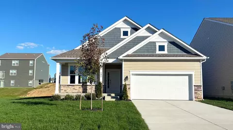 121 Woodford Dr, Stephens City, VA 22655