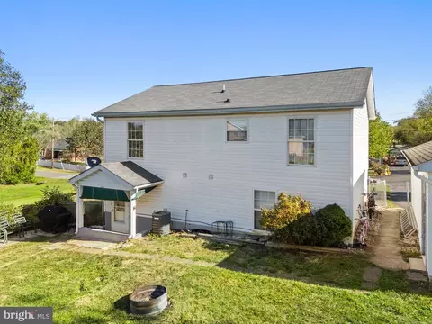 View/Area - 2425 Third St, Middletown, VA 22645 photo 7 of 11