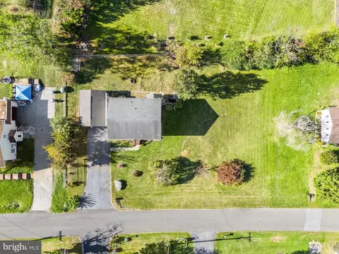 View/Area - 2425 Third St, Middletown, VA 22645 photo 5 of 11