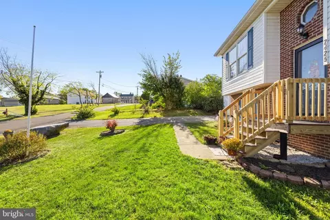 Exterior - 2425 Third St, Middletown, VA 22645 photo 8 of 18