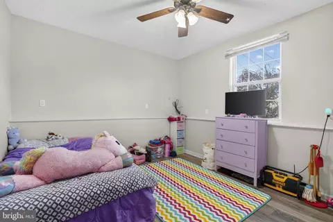 Bedroom - 2425 Third St, Middletown, VA 22645 photo 5 of 8