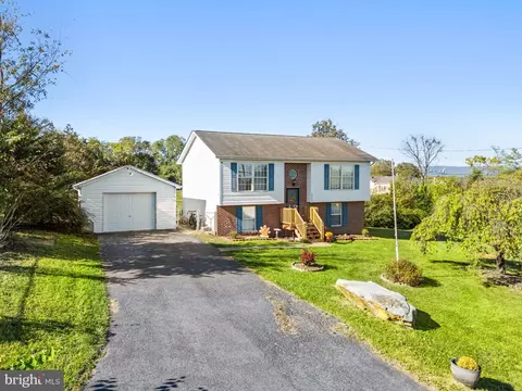 Exterior - 2425 Third St, Middletown, VA 22645 photo 3 of 18