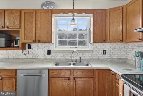 Kitchen - 2425 Third St, Middletown, VA 22645 photo 2 of 5