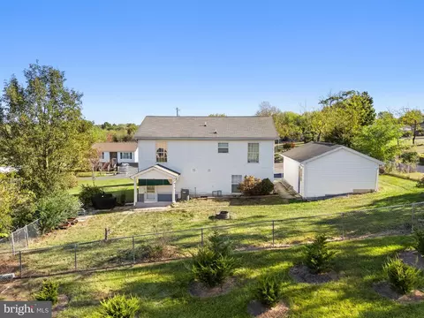 View/Area - 2425 Third St, Middletown, VA 22645 photo 9 of 11