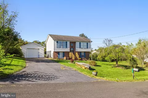 Exterior - 2425 Third St, Middletown, VA 22645 photo 2 of 18