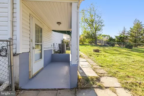 Exterior - 2425 Third St, Middletown, VA 22645 photo 10 of 18