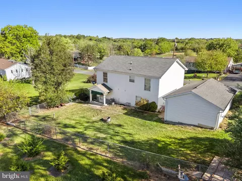 View/Area - 2425 Third St, Middletown, VA 22645 photo 10 of 11