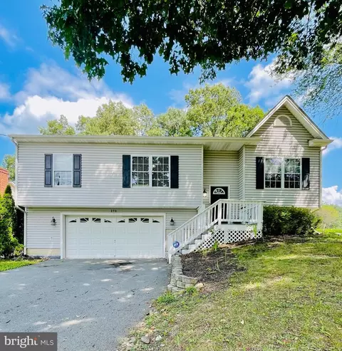 275 Greenwood Rd, Winchester, VA 22602