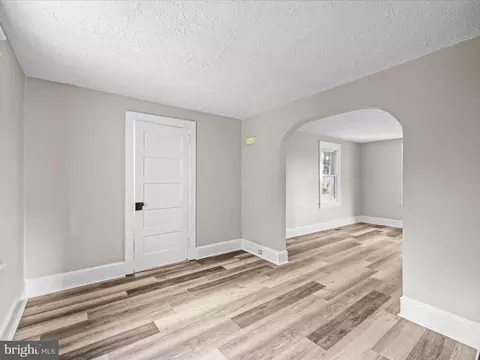 Living - 298 Bufflick Rd, Winchester, VA 22602 photo 2 of 2