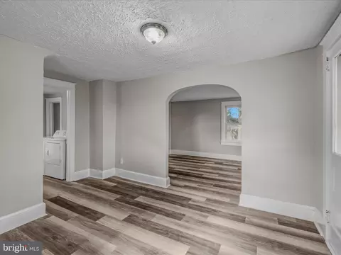 Entry Way - 298 Bufflick Rd, Winchester, VA 22602 photo 2 of 7