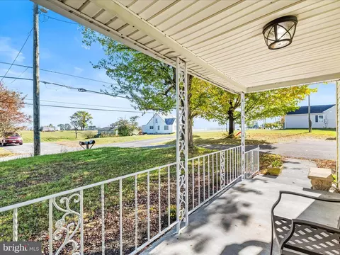 Exterior - 298 Bufflick Rd, Winchester, VA 22602 photo 3 of 10