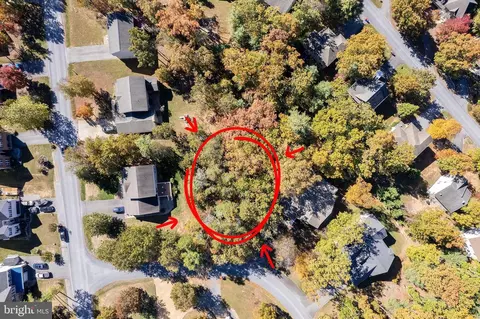 126 Downhill Cir, Cross Junction, VA 22625