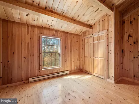 Bedroom - 175 Nixon Dr, Gore, VA 22637 photo 3 of 5