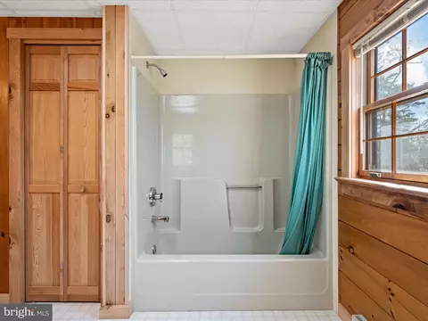 Bath - 175 Nixon Dr, Gore, VA 22637 photo 3 of 5