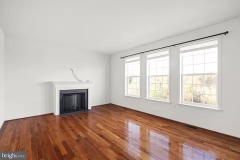 Living - 100 Taylor Ct, Stephenson, VA 22656 photo 4 of 6