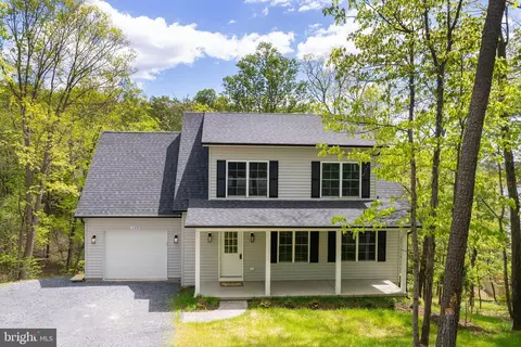 109 Sycamore Pl, Cross Junction, VA 22625