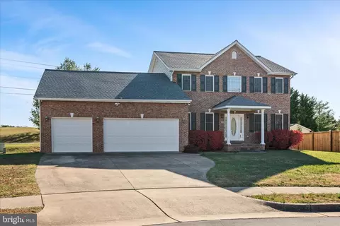 106 Plum Ct, Stephens City, VA 22655