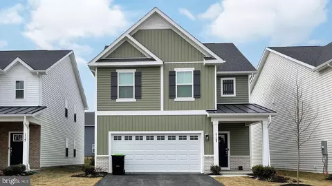 128 Mascouten St, Winchester, VA 22602