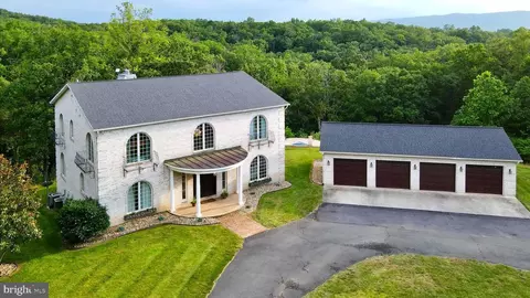 207 Westview Dr, Winchester, VA 22603