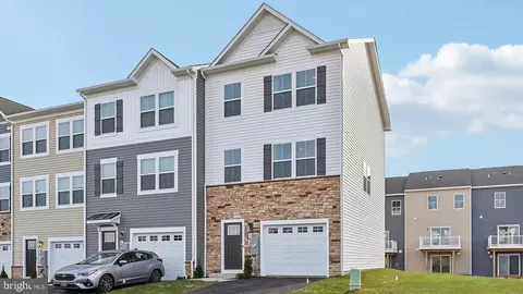 183 Sioux Loop, Winchester, VA 22602 photo 3
