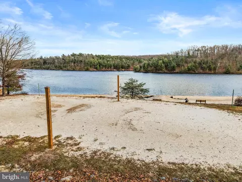View/Area - 323 Masters Dr, Cross Junction, VA 22625 photo 5 of 6