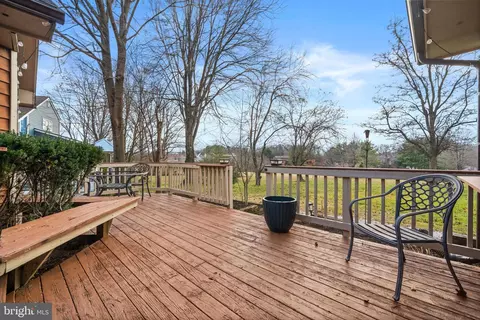 Exterior - 323 Masters Dr, Cross Junction, VA 22625 photo 5 of 7