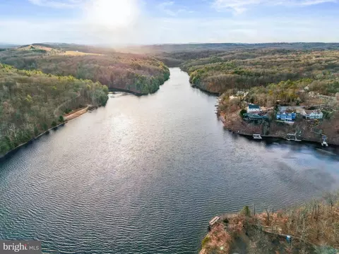 View/Area - 323 Masters Dr, Cross Junction, VA 22625 photo 1 of 6