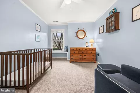 Bedroom - 323 Masters Dr, Cross Junction, VA 22625 photo 6 of 7