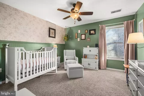 Bedroom - 323 Masters Dr, Cross Junction, VA 22625 photo 1 of 7