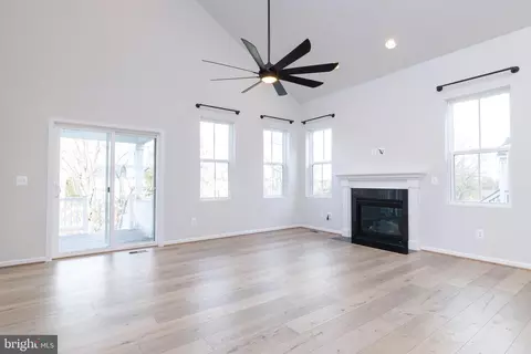 Living - 101 Goshen Pl, Stephenson, VA 22656 photo 3 of 5