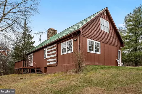 Exterior - 186 Pine Cone Dr, Cross Junction, VA 22625 photo 4 of 6