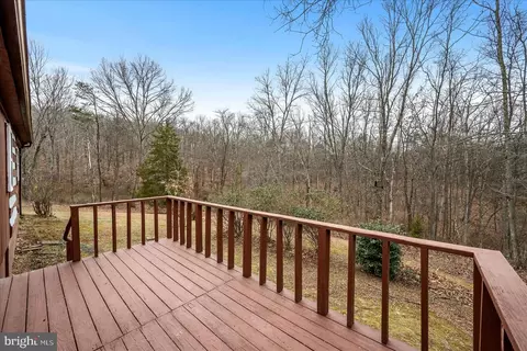 Exterior - 186 Pine Cone Dr, Cross Junction, VA 22625 photo 3 of 6
